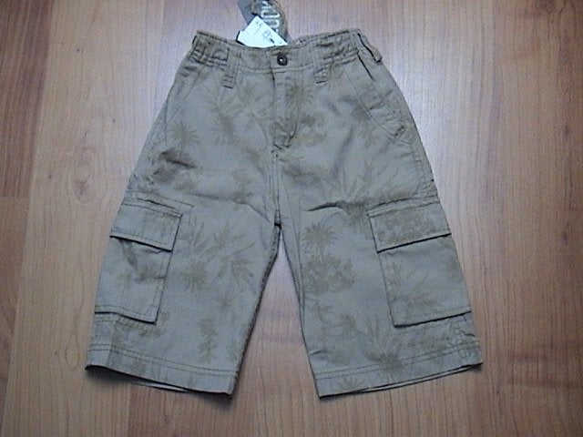 UNLOCKED / AKMO WORKS mooie NIEUW beige korte broek maat 116, Broek, Nieuw, Ophalen of Verzenden, Unlocked