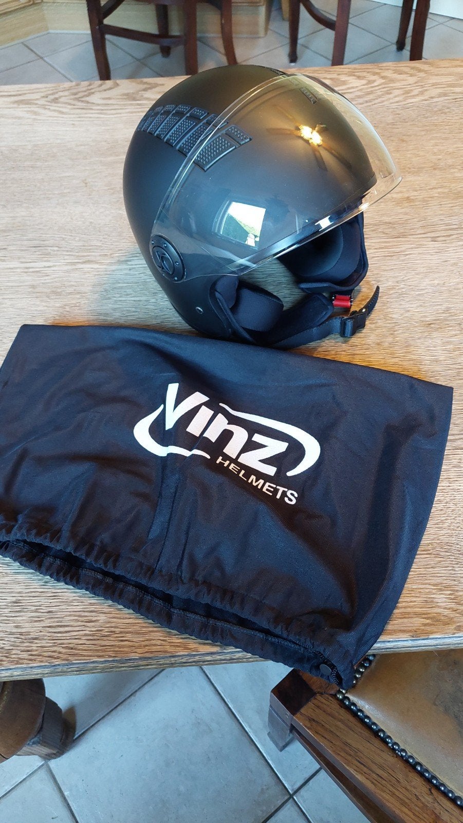 brommer/scooter helmen, Fietsen en Brommers, Brommerhelmen, Ophalen of Verzenden, Zo goed als nieuw, Small, Vinz Helmets