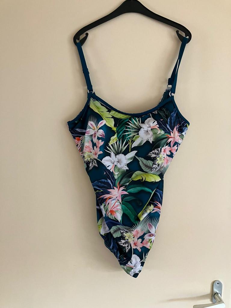 Amoena badpak met bloemenprint, Kleding | Dames, Badmode en Zwemkleding, Ophalen, Nieuw, Overige kleuren, Badpak