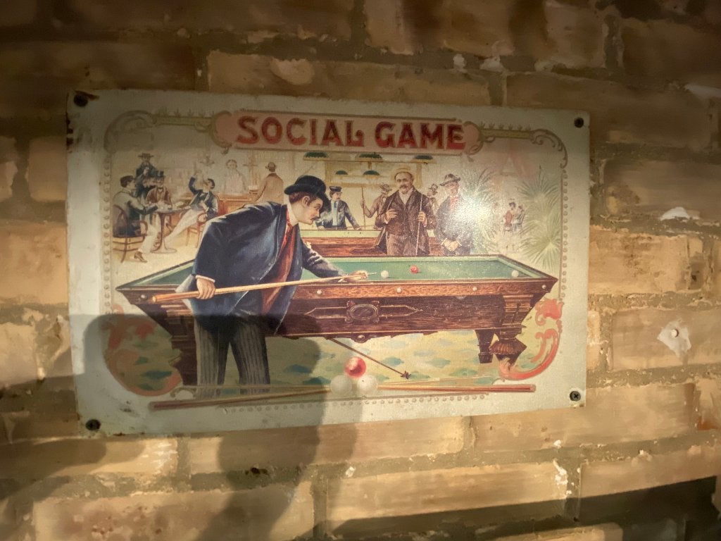 Vintage metalen wandbord biljarten herensociëteit, Sport en Fitness, Ophalen of Verzenden, Zo goed als nieuw, Overige typen