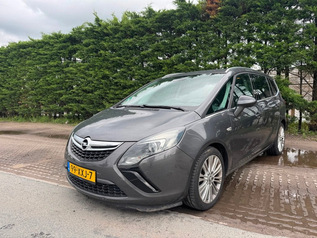 Opel Zafira Tourer 1.4 Cosmo, Euro 5, 4 cilinders, Origineel Nederlands, Zilver of Grijs