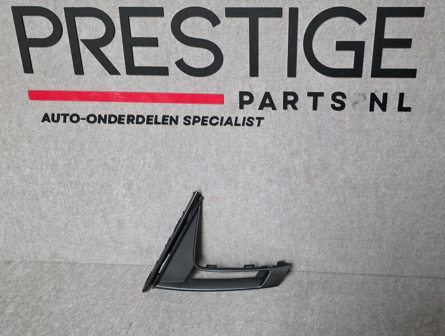 Audi A3 8Y S-line S3 Bumper Grille Rooster 8Y0807588 Rechts, -, Voor, Nieuw, Ophalen of Verzenden