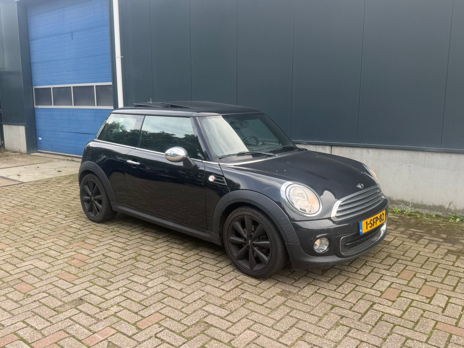 Mini Cooper ONE 55KW 2013 Pano , AC, , Zwarte hemel, Auto's, Voorwielaandrijving, 74 pk, 4 cilinders, 4 stoelen