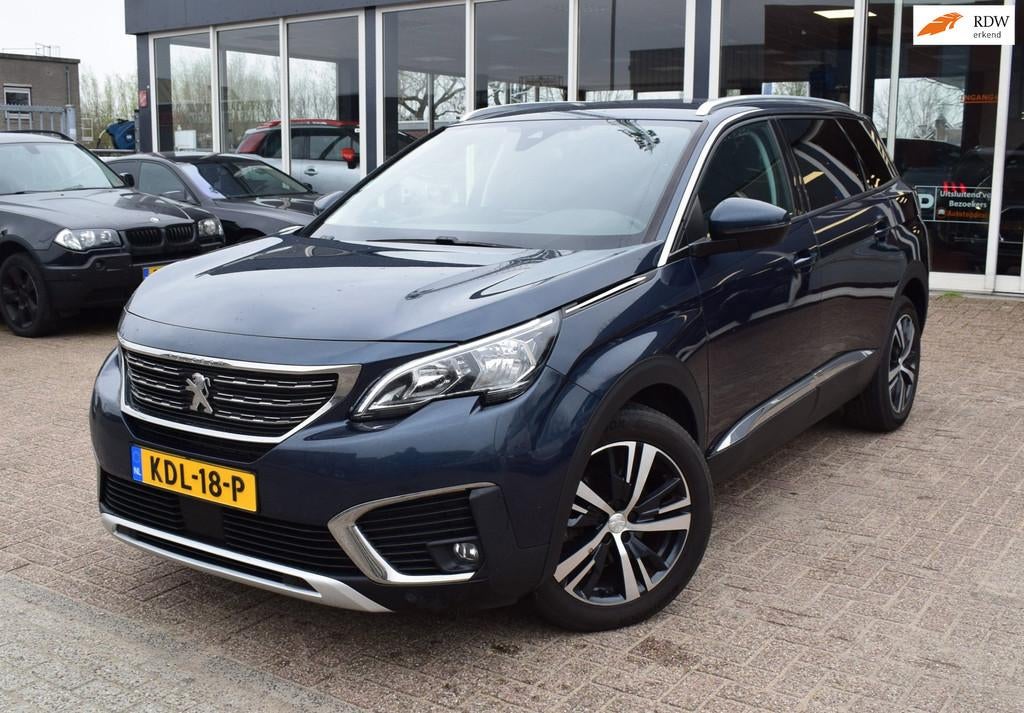 Peugeot 5008 1.2 PureTech Blue Lease Executive 7 PERSONEN| C, Gebruikt, 1199 cc, Blauw, Bedrijf