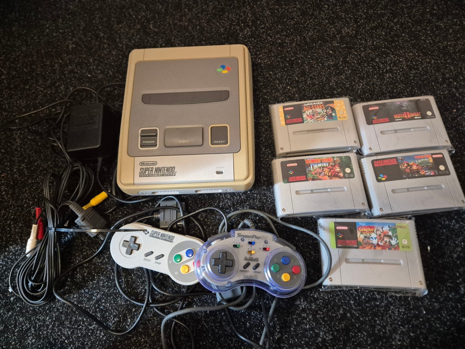 Super Nintendo SNES (1CHIP-01!) + 5 Topgames (o.a. DKC 3, Go, Ophalen of Verzenden, Refurbished, Met 2 controllers, Met games