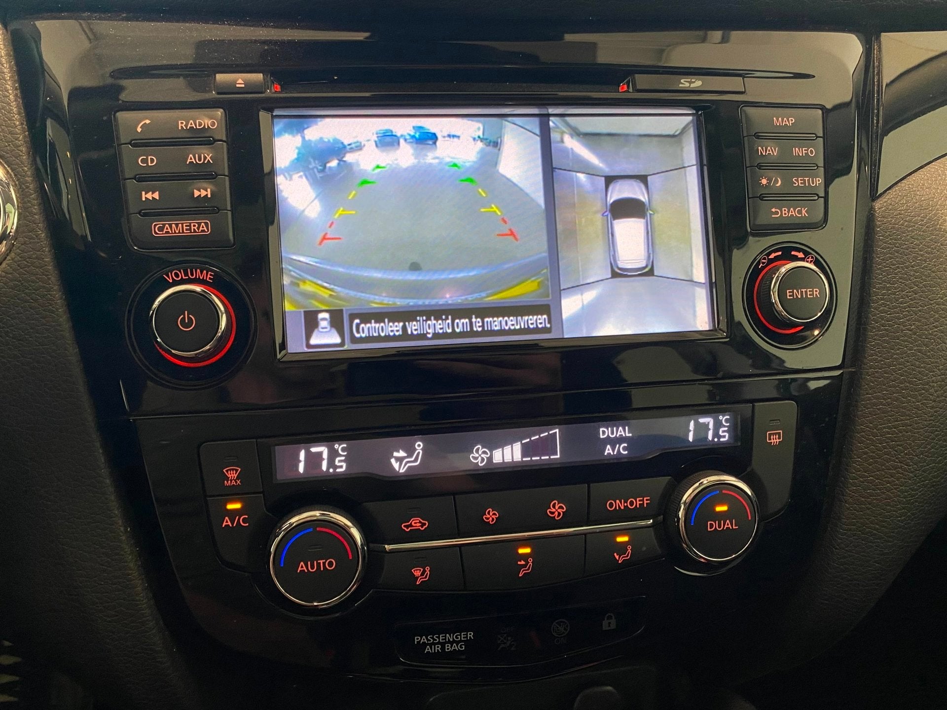 Nissan Qashqai 1.2 Automaat Pano.dak Trekhaak, Auto's, Gebruikt, 4 cilinders, 116 pk, Bedrijf