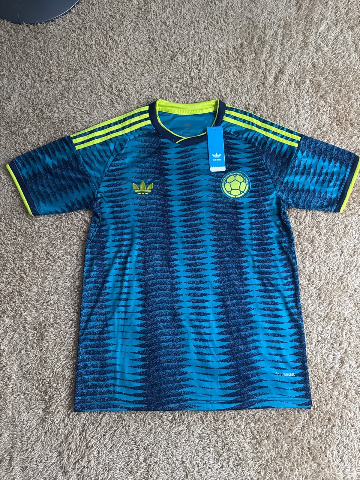 Adidas Colombia Voetbalshirt Maat M Nieuw met labels, Maat M, Ophalen of Verzenden, Nieuw, Shirt