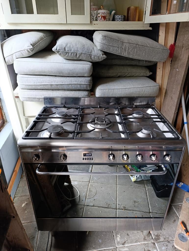SMEG Gasfornuis met Oven - 5 Pits schoongemaakt SNL90MFX7, Witgoed en Apparatuur, Fornuizen, Gebruikt, 60 cm of meer, Ophalen of Verzenden