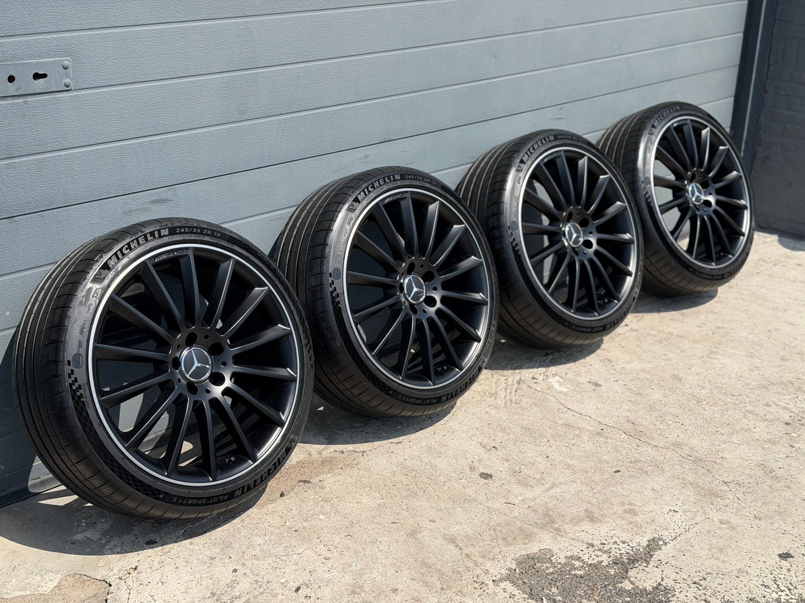 Originele 19 inch zomerwielen mercedes - benz, Auto-onderdelen, 245 mm, Banden en Velgen, Nieuw, Personenwagen