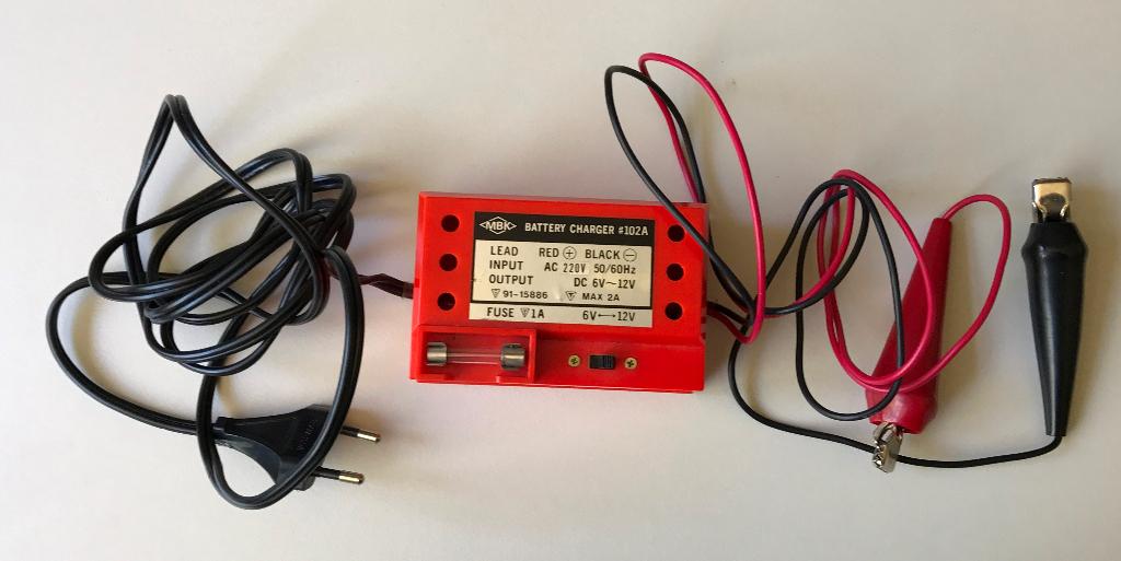 Motor accu lader, Ophalen of Verzenden, Gebruikt