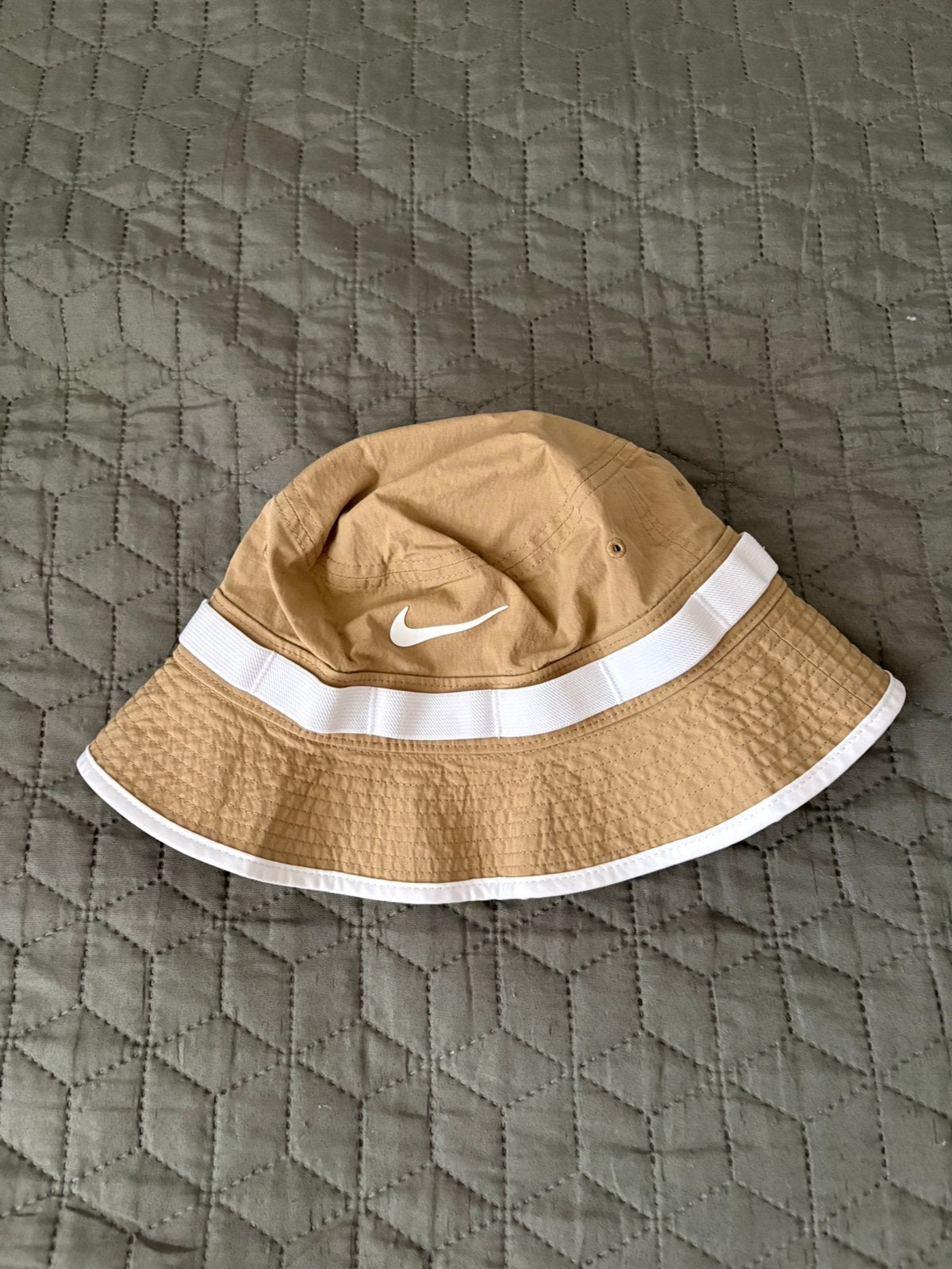 Hoed van Nike zgan, Kleding | Heren, Hoeden en Petten, Ophalen of Verzenden, Zo goed als nieuw, Hoed