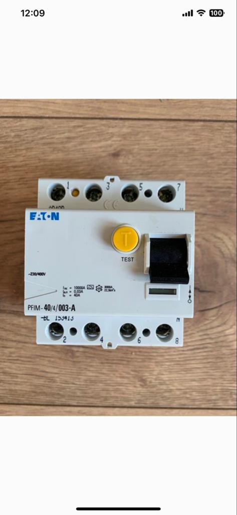 Eaton PFIM-40/4/003-A aardlekschakelaar, Doe-het-zelf en Verbouw, Ophalen of Verzenden, Gebruikt, Schakelaar