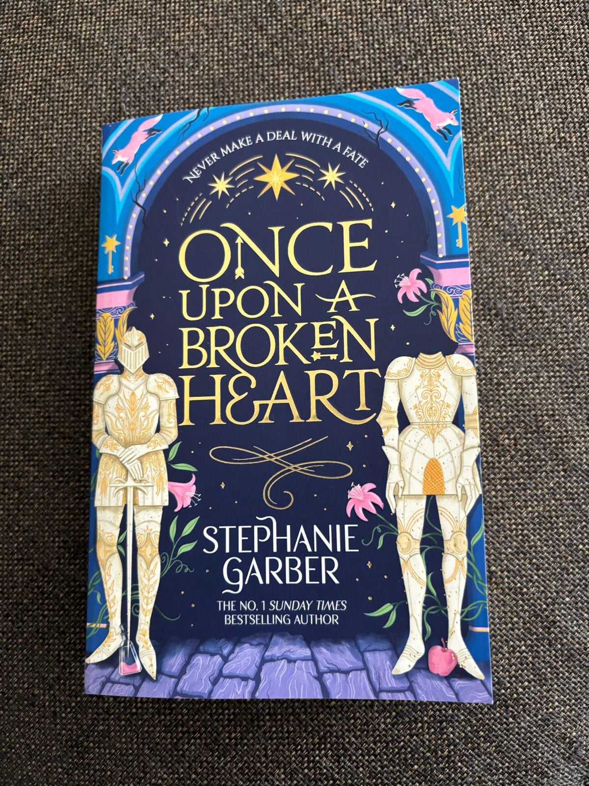 Once Upon a Broken Heart - Stephanie Garber, Boeken, Ophalen of Verzenden, Zo goed als nieuw