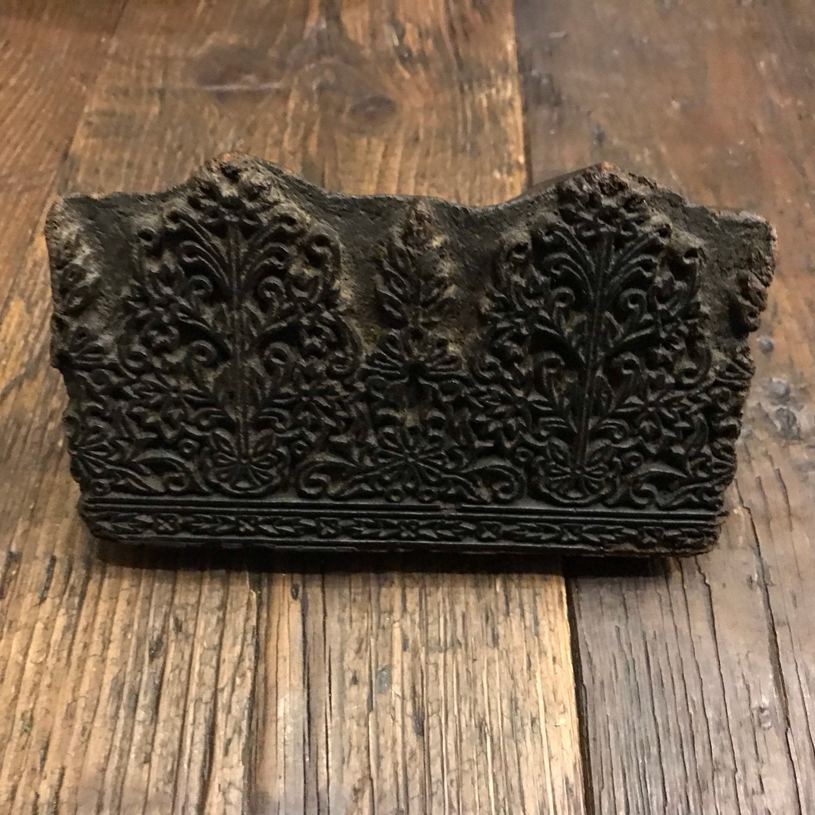 Decoratieve Houten Stempel met Gedetailleerd Bloemenpatroon, Hobby en Vrije tijd, Stempelen, Ophalen of Verzenden, Gebruikt, Houten stempel