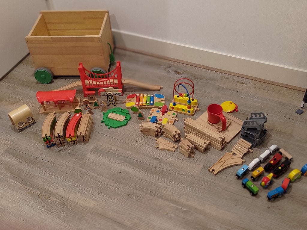 Speelgoed trein met rails en toebehoren, Kinderen en Baby's, Speelgoed | Thomas de Trein, Ophalen, Gebruikt