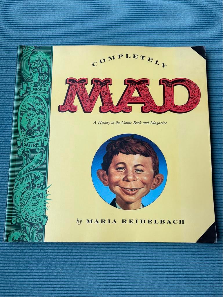 Completely MAD: Geschiedenis van het stripboek / tijdschrift, Ophalen of Verzenden, Gelezen, Catalogus