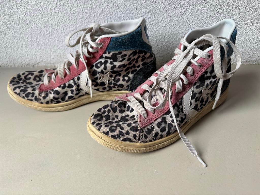 Converse sneakers maat 37 luipaardprint, Kleding | Dames, Schoenen, Ophalen of Verzenden, Gedragen, Zwart, Sneakers of Gympen