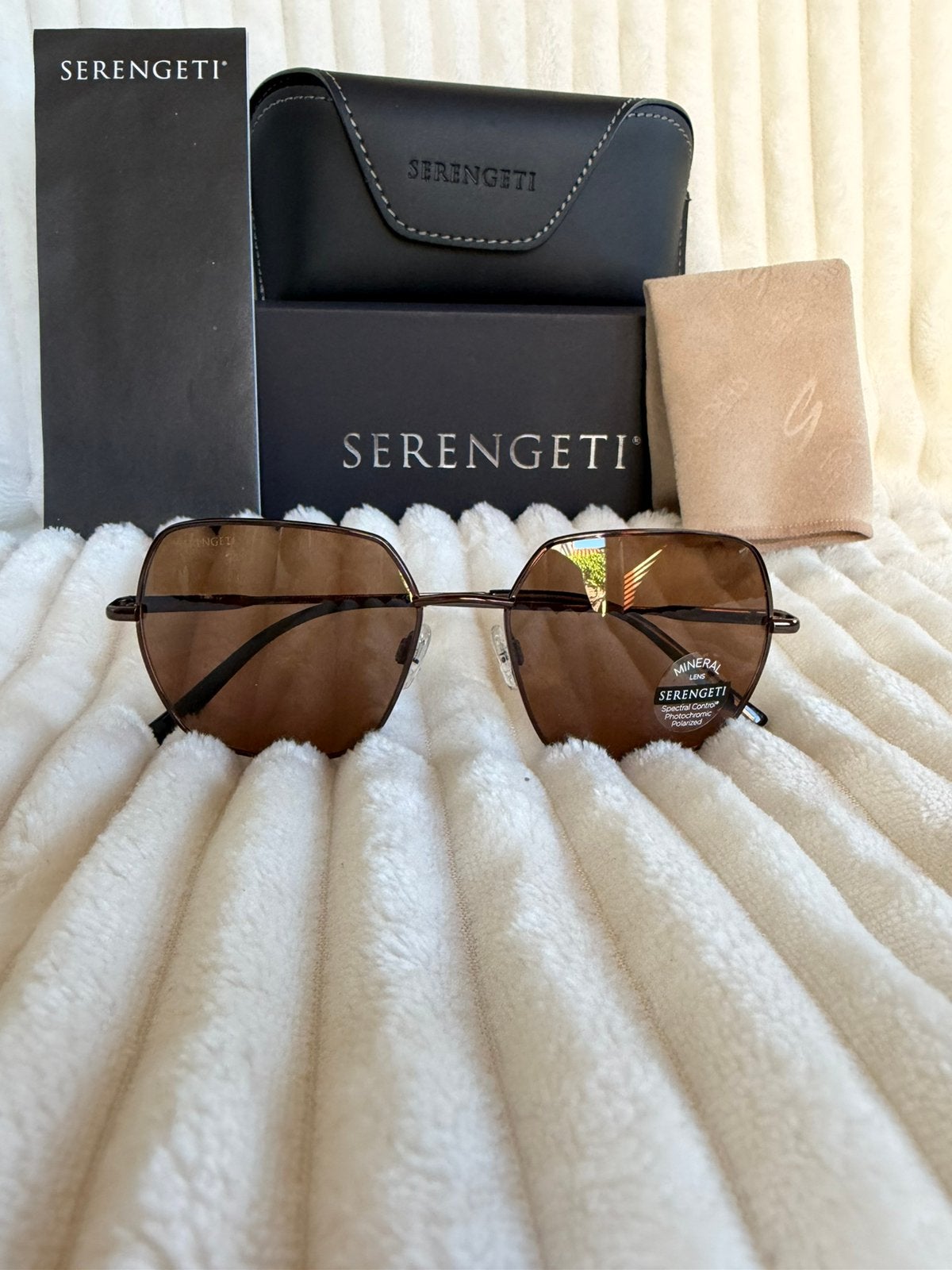 Serengeti Loy SS549001 incl garantie en btw-factuur, Zonnebril, Nieuw, Ophalen of Verzenden, Nvt
