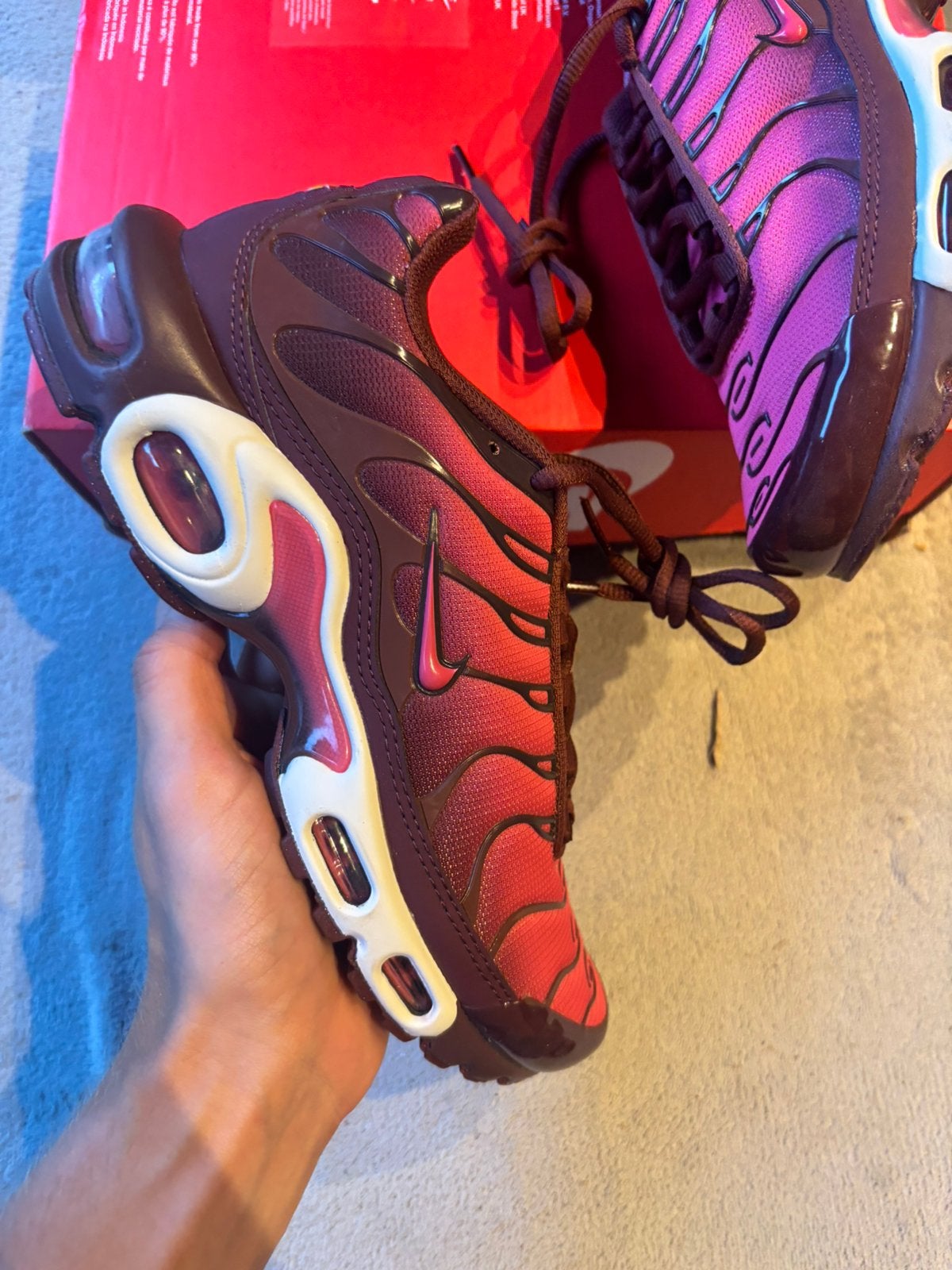 Nike air max plus burgundy - maat 40 - nieuw, J, Nieuw, Ophalen of Verzenden, Sneakers of Gympen