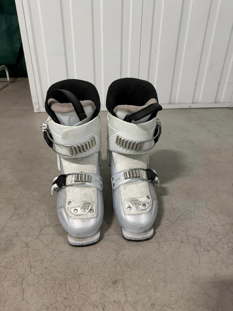 Kinder ski schoenen maat 33, Gebruikt, 100 tot 140 cm, Schoenen, Skiën