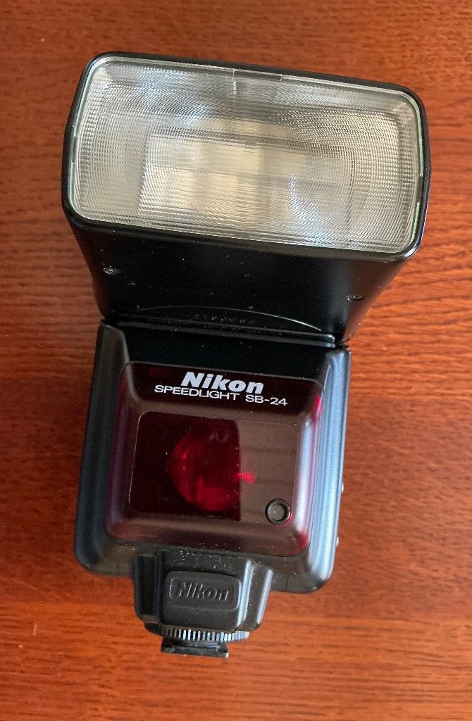 Nikon Speedlight SB-24 Externe Flitser, Audio, Tv en Foto, Fotografie | Flitsers, Nikon, Gebruikt, Externe flitser, Ophalen of Verzenden
