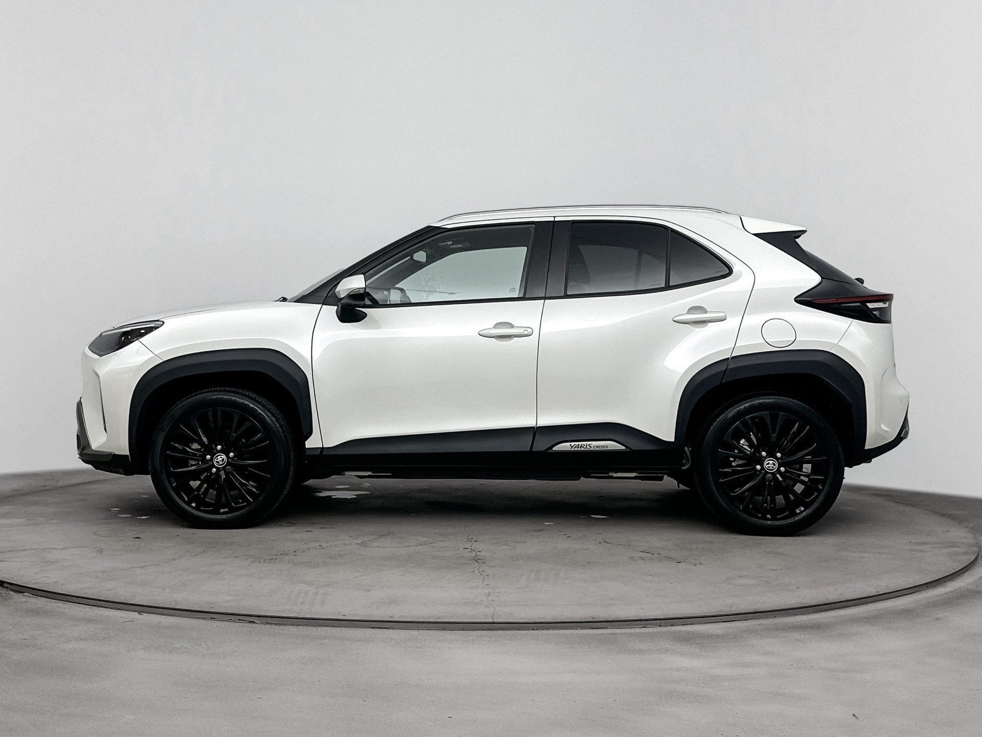 Toyota Yaris Cross 1.5 Hybrid Adventure | Pano Dak | Parkeer, Auto's, Toyota, 12 maanden, Stof, Gebruikt, 116 pk