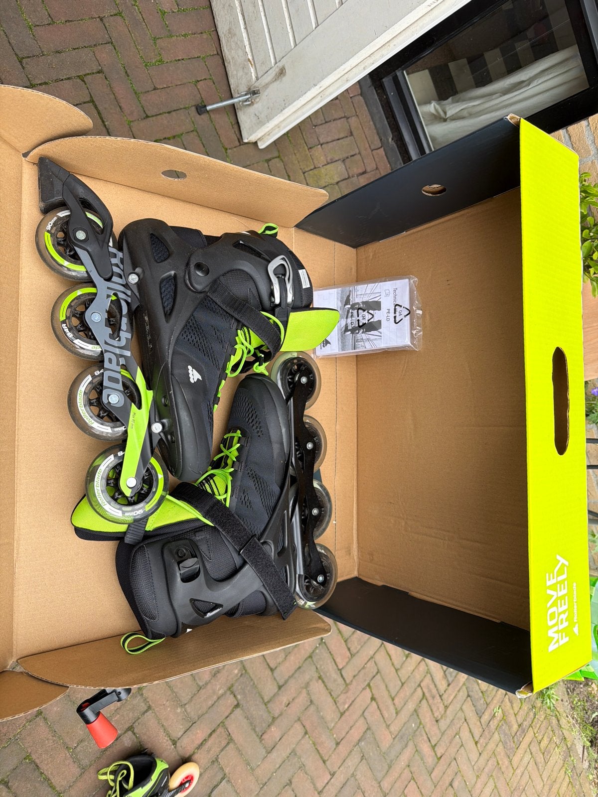 Rollerblade Inline Skates - Zwart/Groen - Maat 44,5, K2, Nieuw, Ophalen of Verzenden, Inline skates 4 wielen