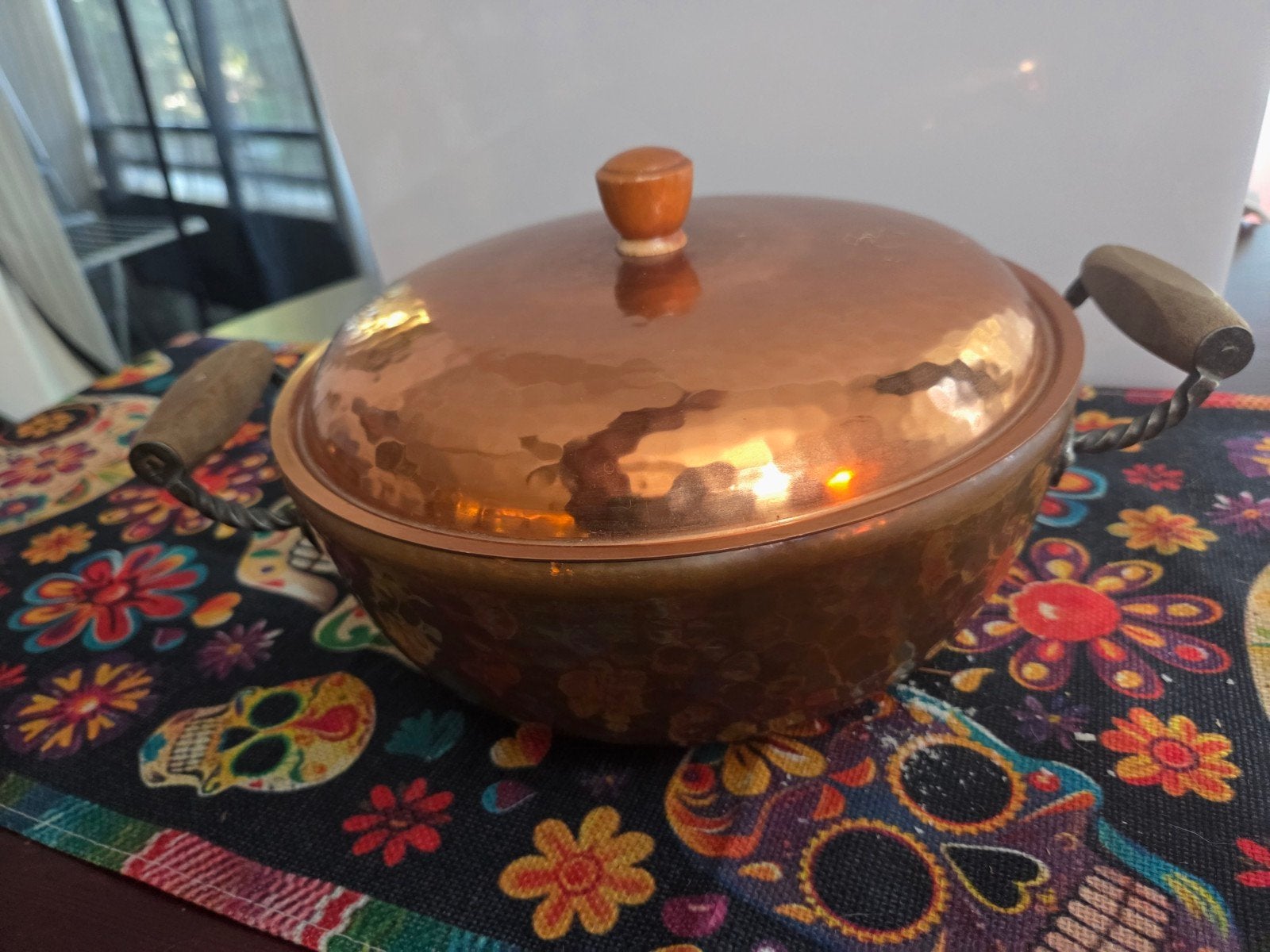 Vintage KLOCKI NETSTAL gehamerde koperen pan met deksel, Ophalen of Verzenden