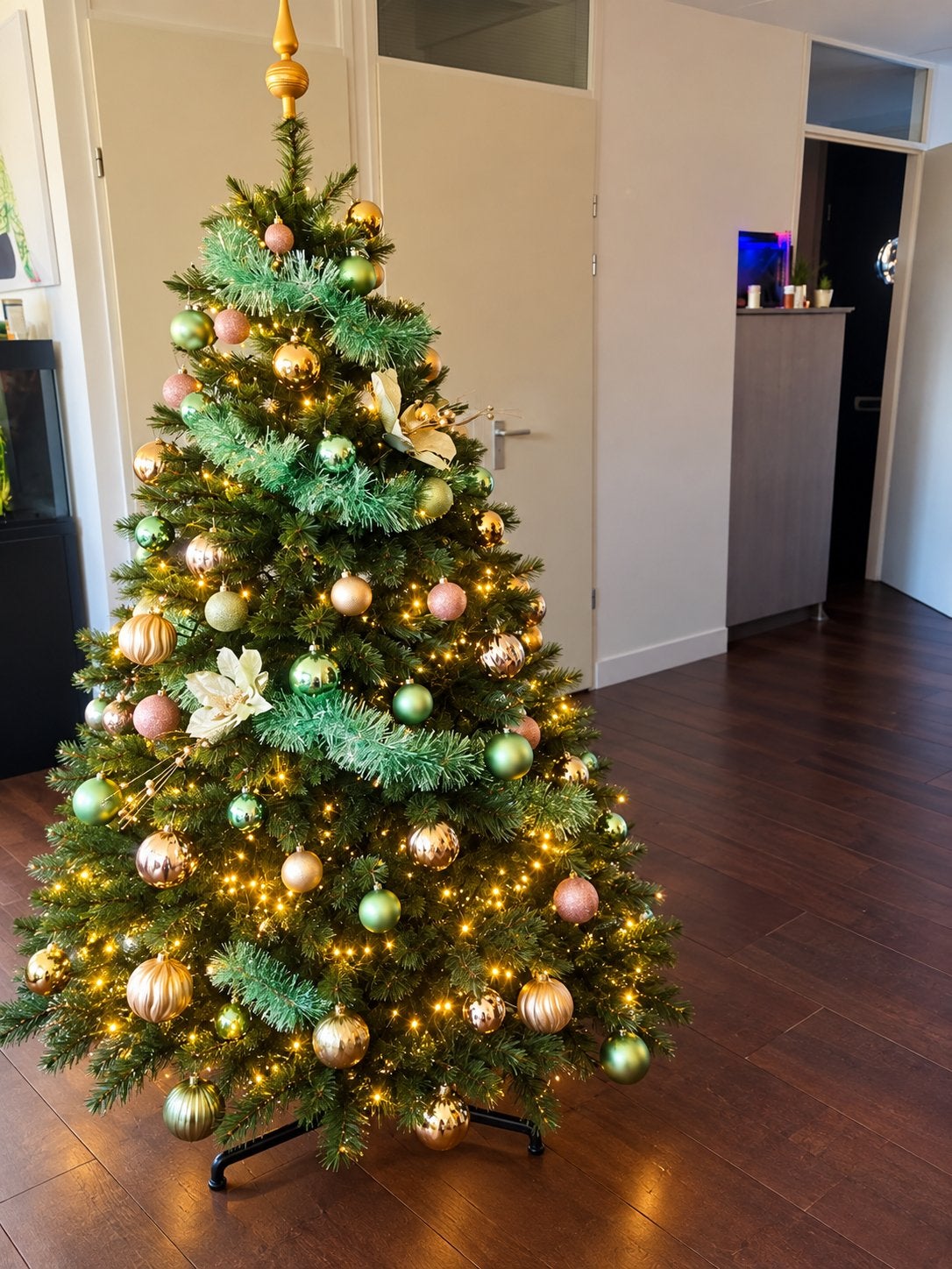Kerstboom met accessoires, Ophalen, Zo goed als nieuw