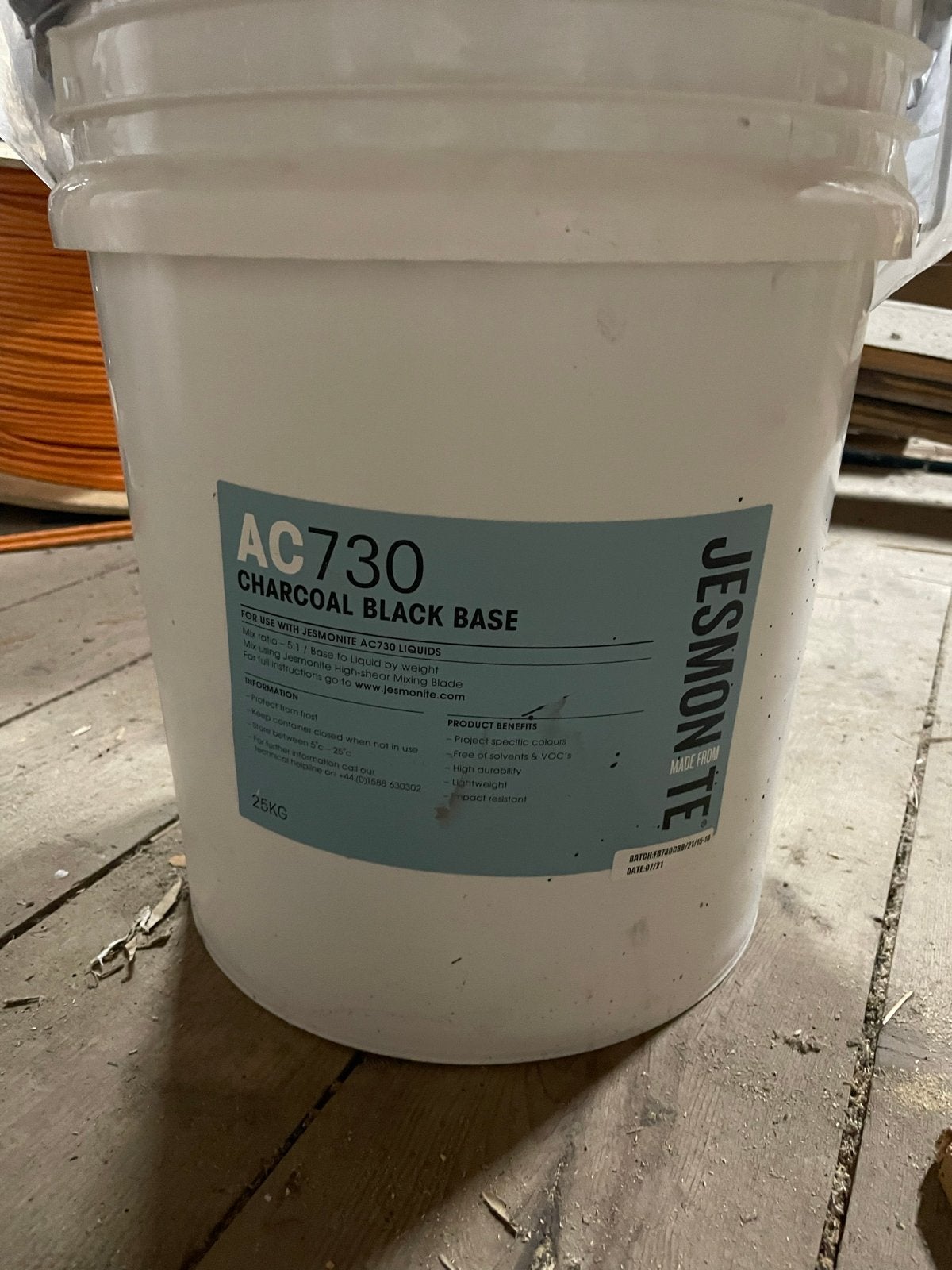 Halve emmer Jesmonite AC730 Charcoal Black Base (2021), Ophalen, Gebruikt