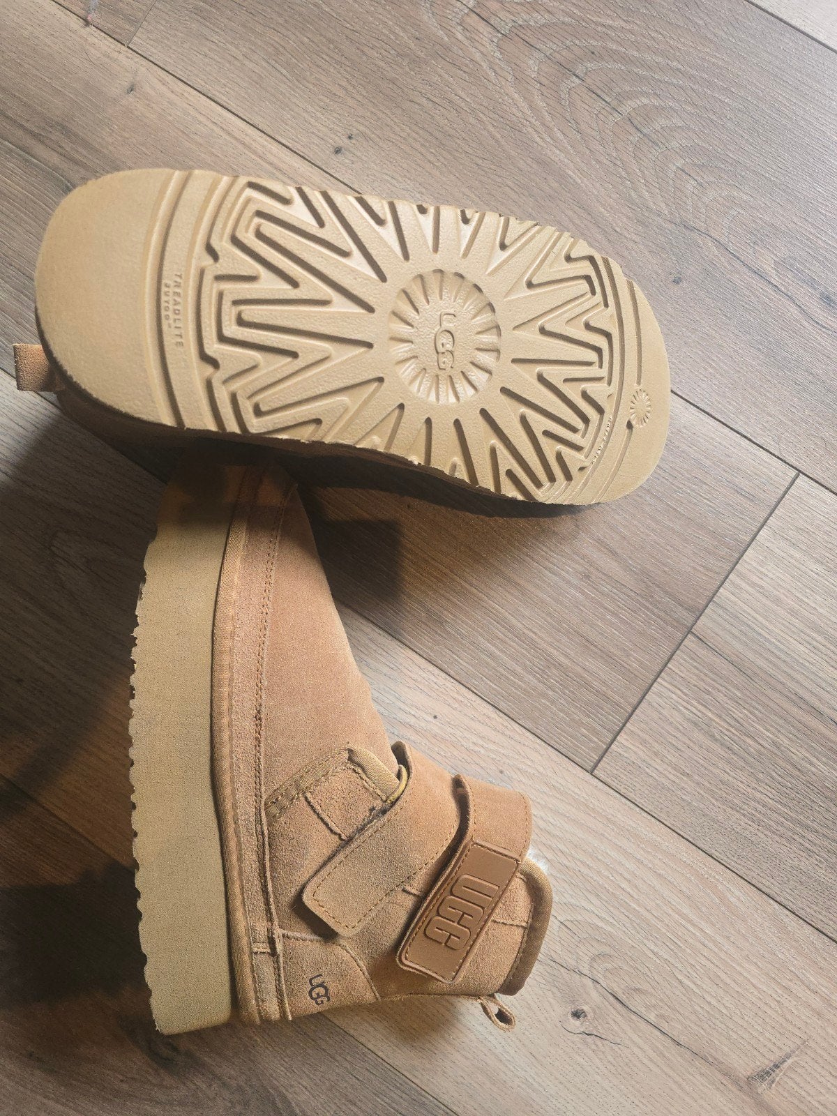 Namaak Uggs - Maat 41 (valt als 39), Kleding | Dames, Schoenen, Bruin, Snowboots, Ophalen of Verzenden, Zo goed als nieuw