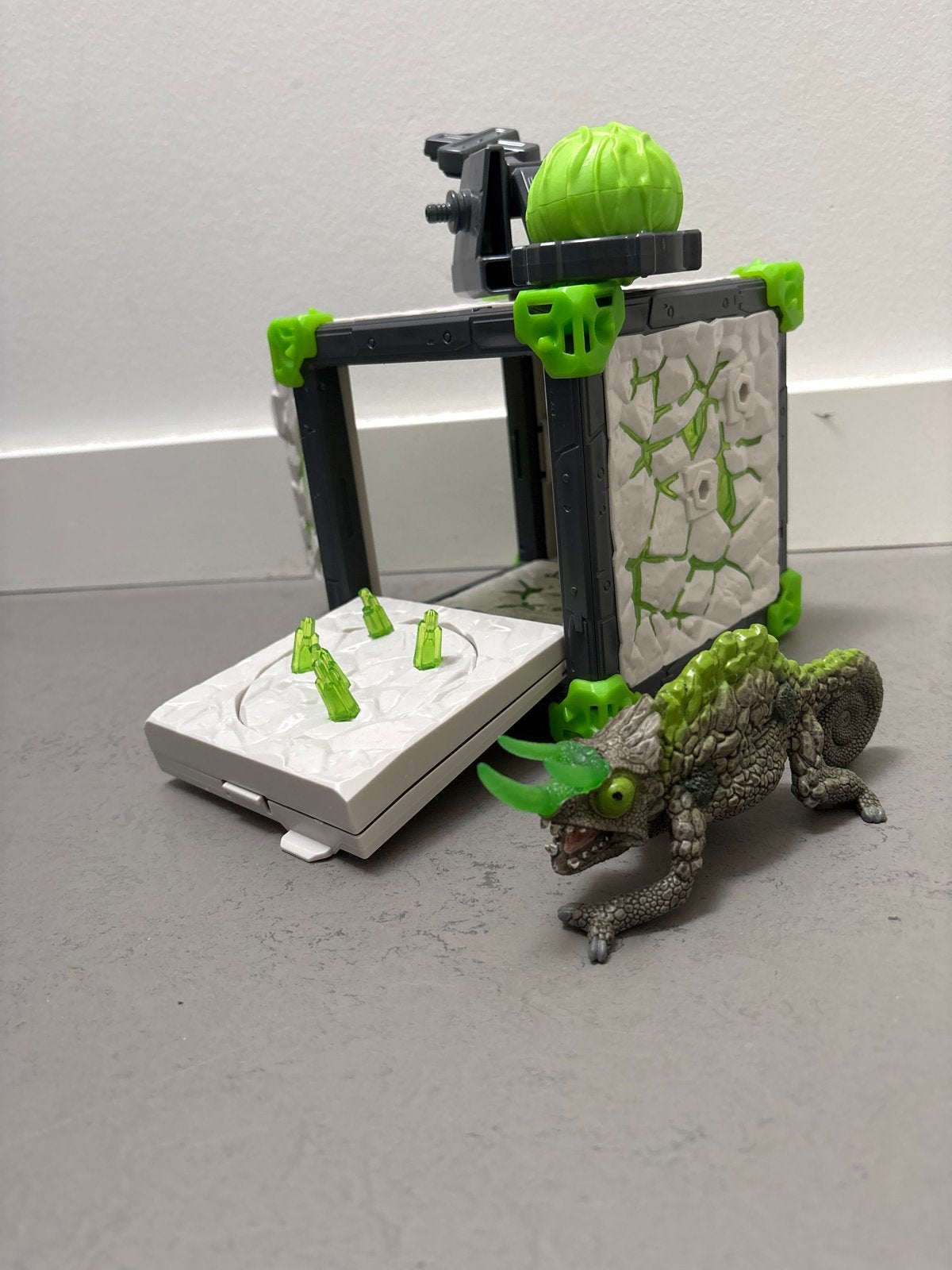Schleich BattleCave SteenKameleon met Katapult, Ophalen of Verzenden, Zo goed als nieuw