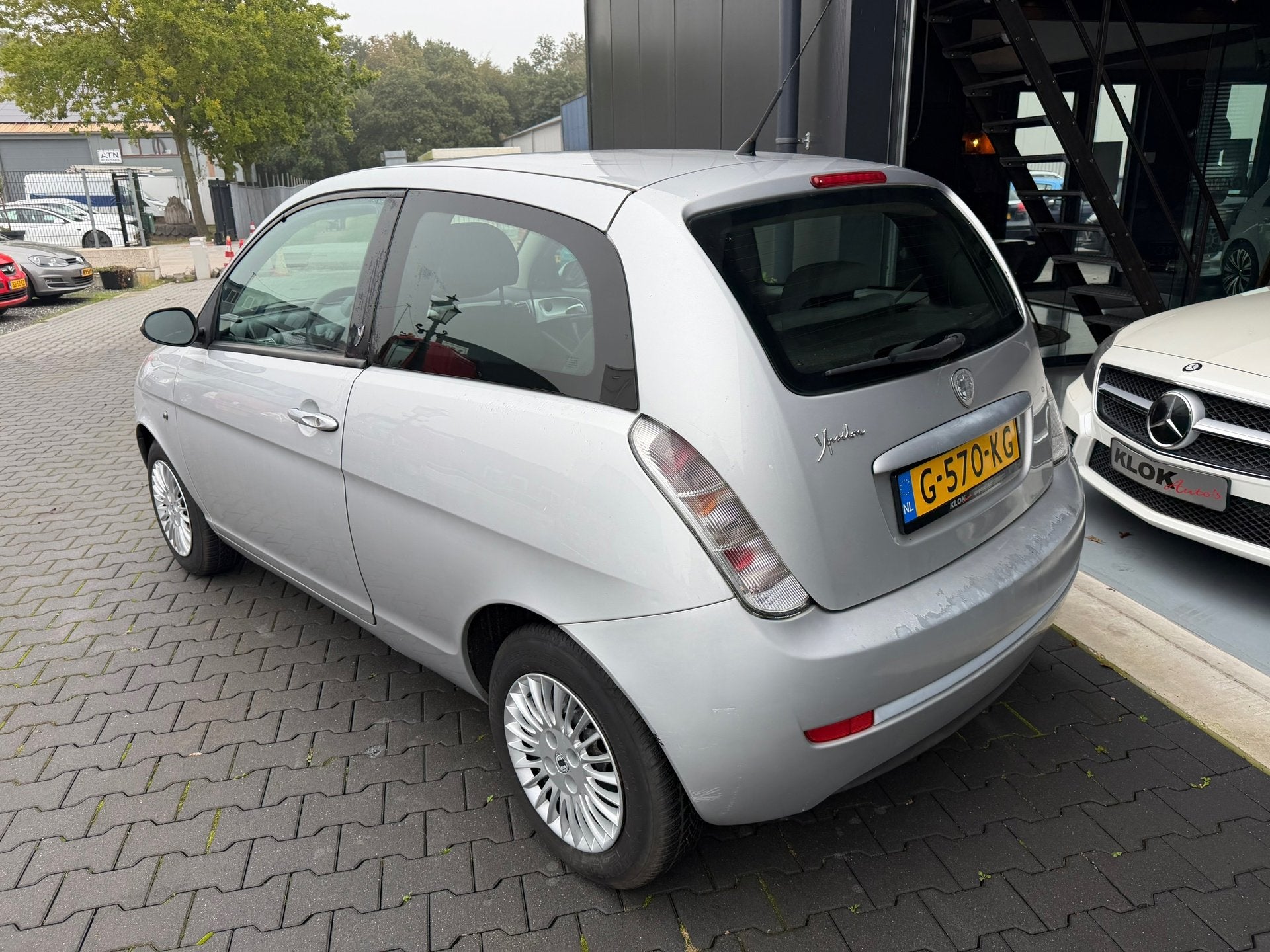 Lancia Ypsilon 1.4 Oro NIEUWE APK !, Auto's, Voorwielaandrijving, Stof, Gebruikt, 31 €/maand