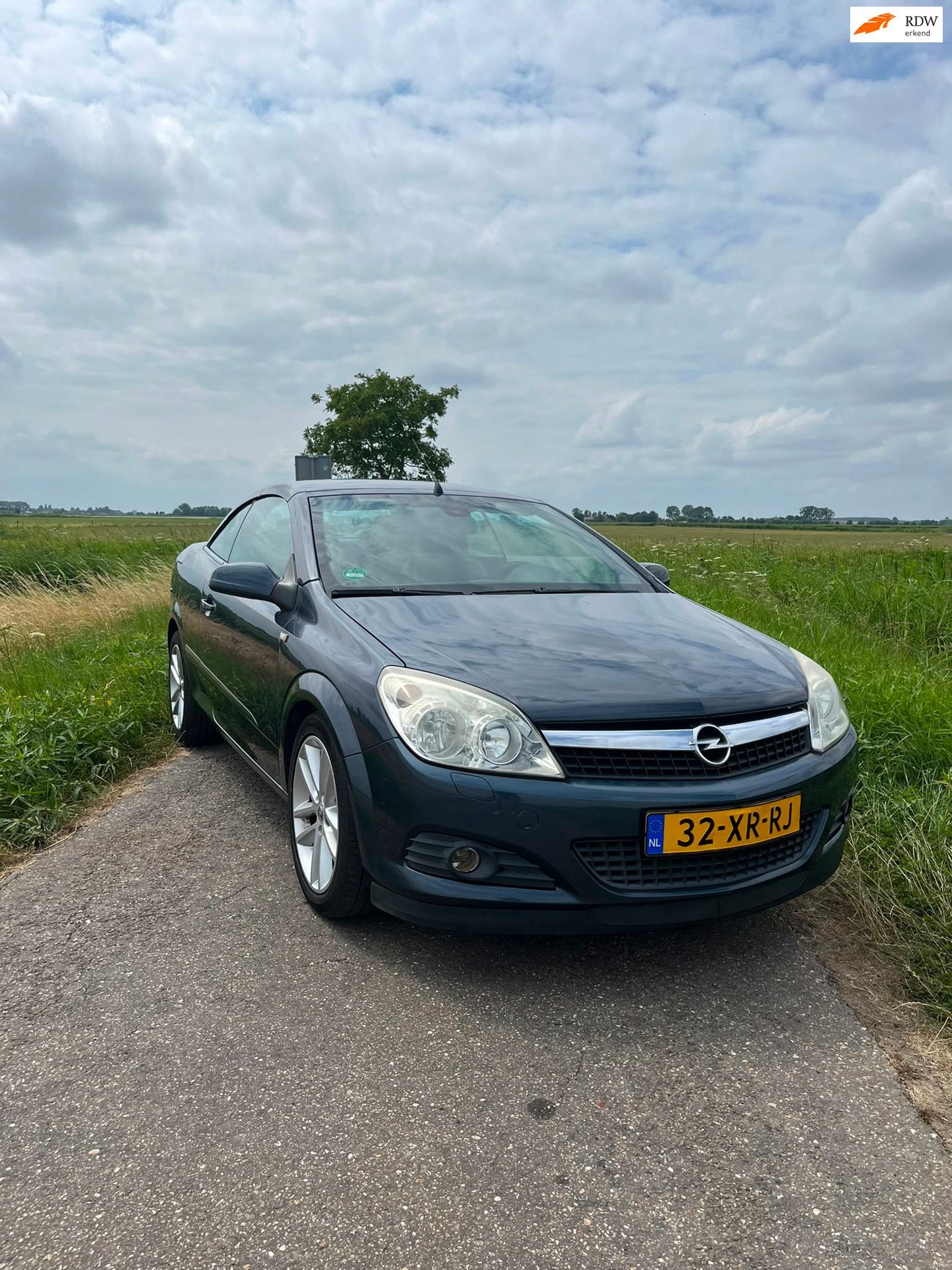 Opel Astra TwinTop 1.6 Temptation, Voorwielaandrijving, 745 kg, Gebruikt, 4 cilinders