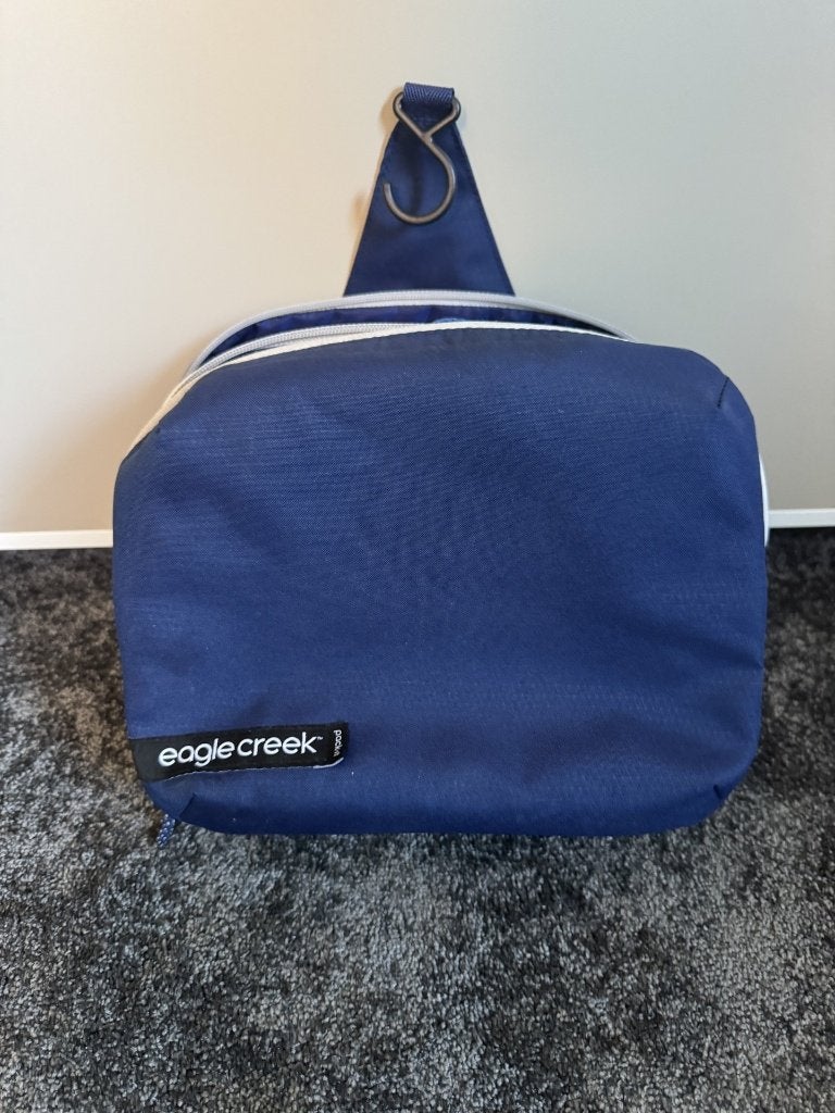 Te koop Toilettas, Sieraden, Tassen en Uiterlijk, Toilettassen, Ophalen of Verzenden, Zo goed als nieuw, Blauw, Heer of Dame