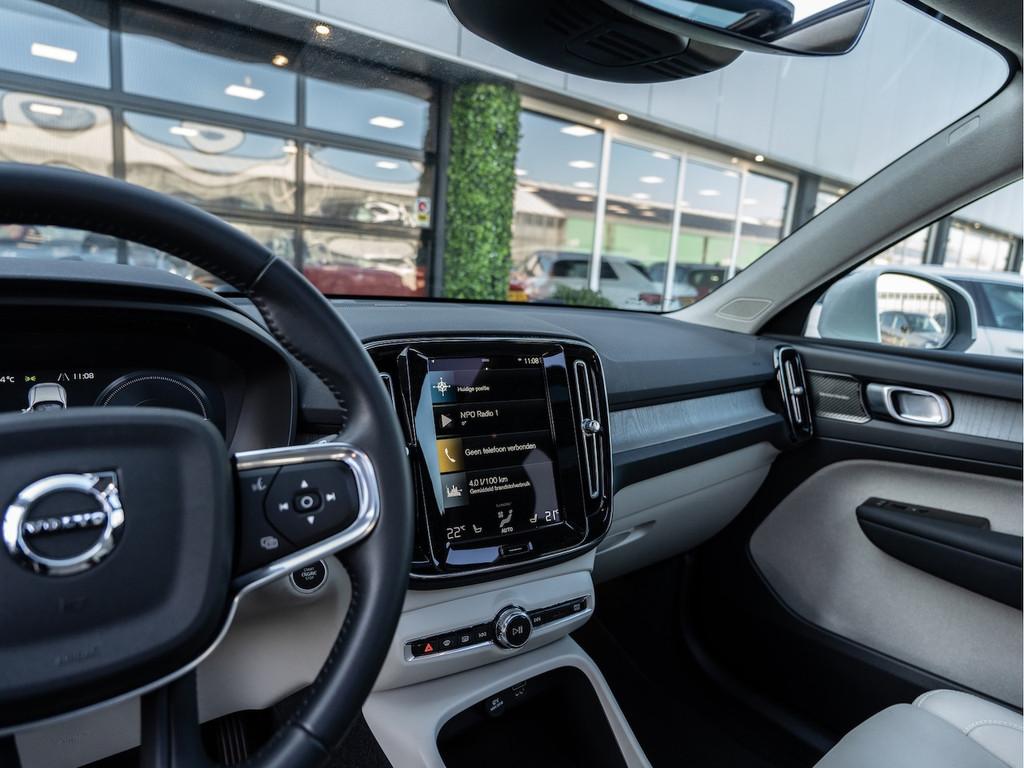 Volvo XC40 1.5 T5 Recharge Inscription | Pano | 360 Camera |, Auto's, Volvo, Euro 6, Met garantie (alle), Wit, Bedrijf