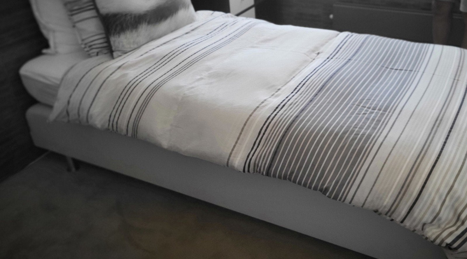 90 x 200 Boxspring + matras Ikea, lichtgrijs, Ophalen, Gebruikt, 90 cm, Eenpersoons