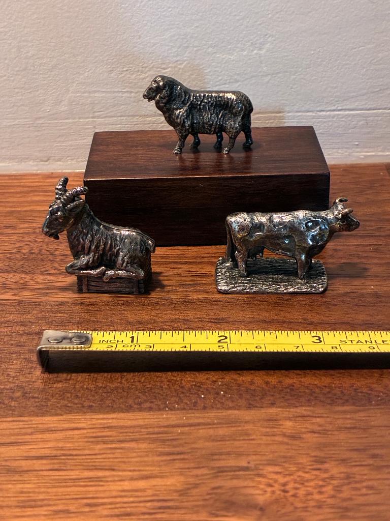 Charmante miniatuurbeeldjes van metaal – schaap koe geit, Ophalen of Verzenden, Metaal, Grijs, Klassiek