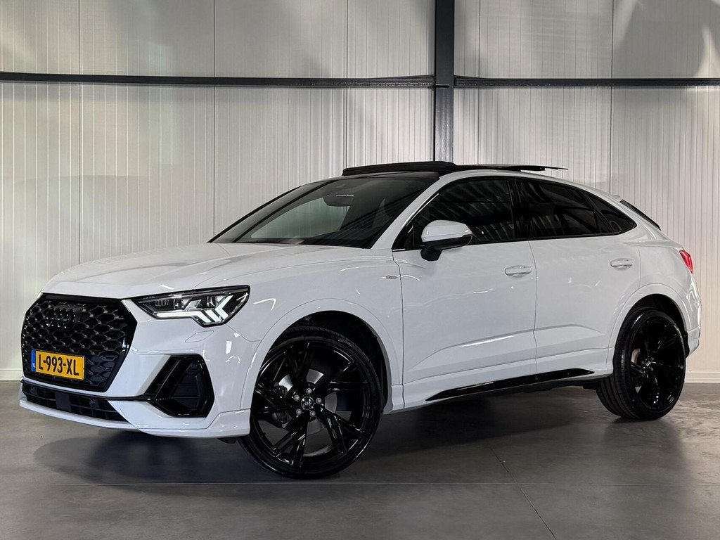 Audi Q3 35 TFSI 3X S-line Pano Virtual leer Black Optic NAP, Auto's, Audi, Bedrijf, Te koop, Q3, ABS, Airbags, Airconditioning
