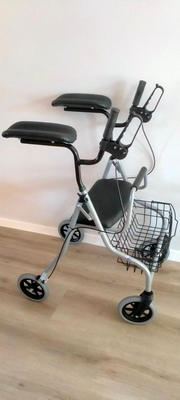 Vermeiren 276 Walker rollator met onderarmsteun/armschalen., Diversen, Ophalen, Opvouwbaar, Nieuw