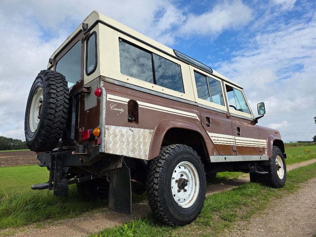 Land Rover Defender 110 300 TDI 1983 5 deurs BELASTINGVRIJ, Auto's, Stof, Trekhaak, Zwart, 4 cilinders
