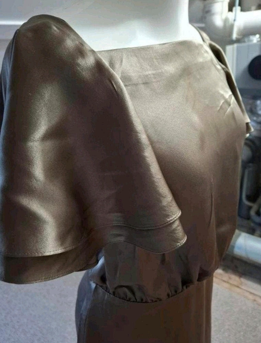 BANANA REPUBLIC Zijden Jurk Taupe/Bronze Maat S Nieuw, Kleding | Dames, Beige, Nieuw, Ophalen of Verzenden, Maat 36 (S)