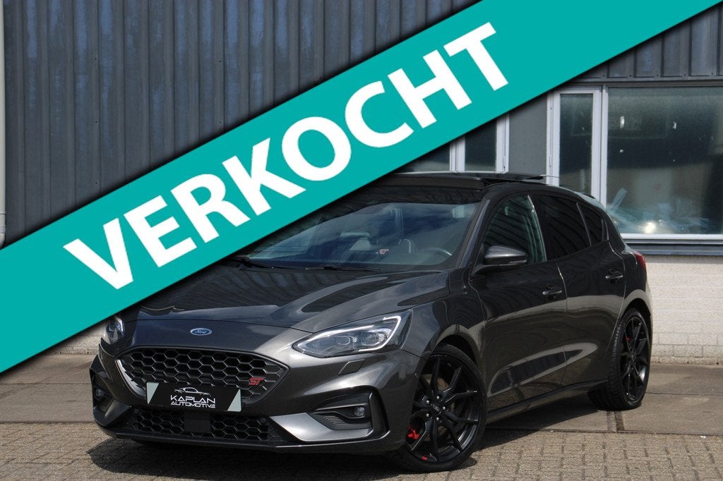 Ford Focus 2.3 ST-3 Performance BTW Pano Recaro Leder Launch, Auto's, Ford, 1408 kg, Gebruikt, Zwart, 4 cilinders