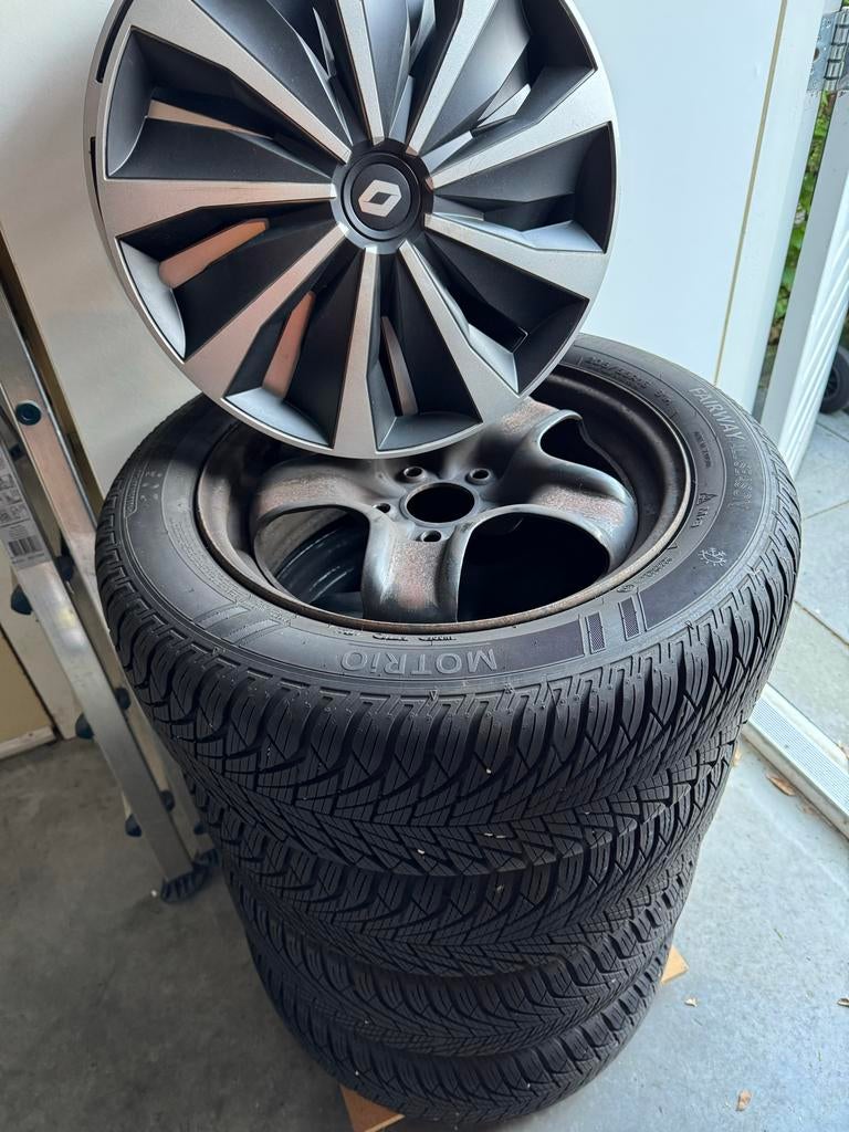 All Season banden, stalen velg, wieldoppen, Renault, Ophalen, Gebruikt