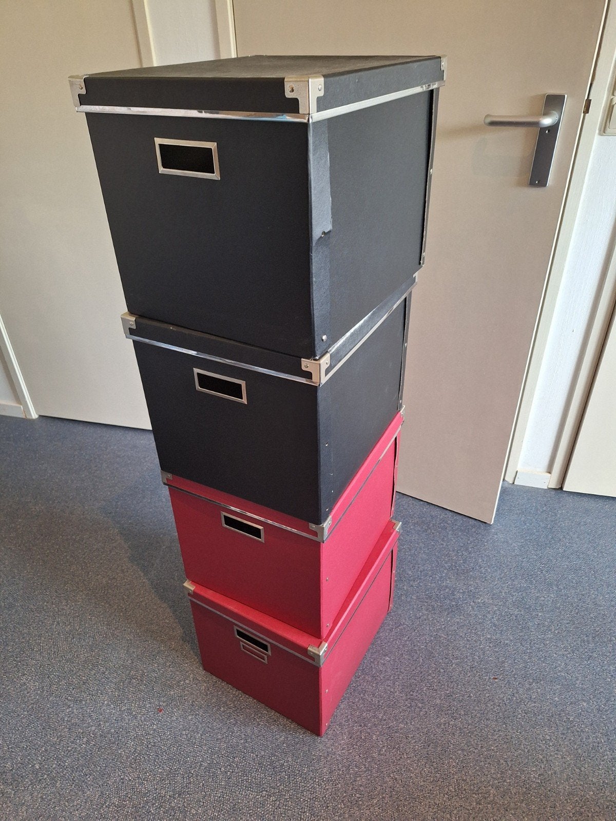 Set van 4 opbergdozen - 2 zwart, 2 rood, Ophalen, Minder dan 50 cm, Minder dan 40 cm, 35 tot 50 cm