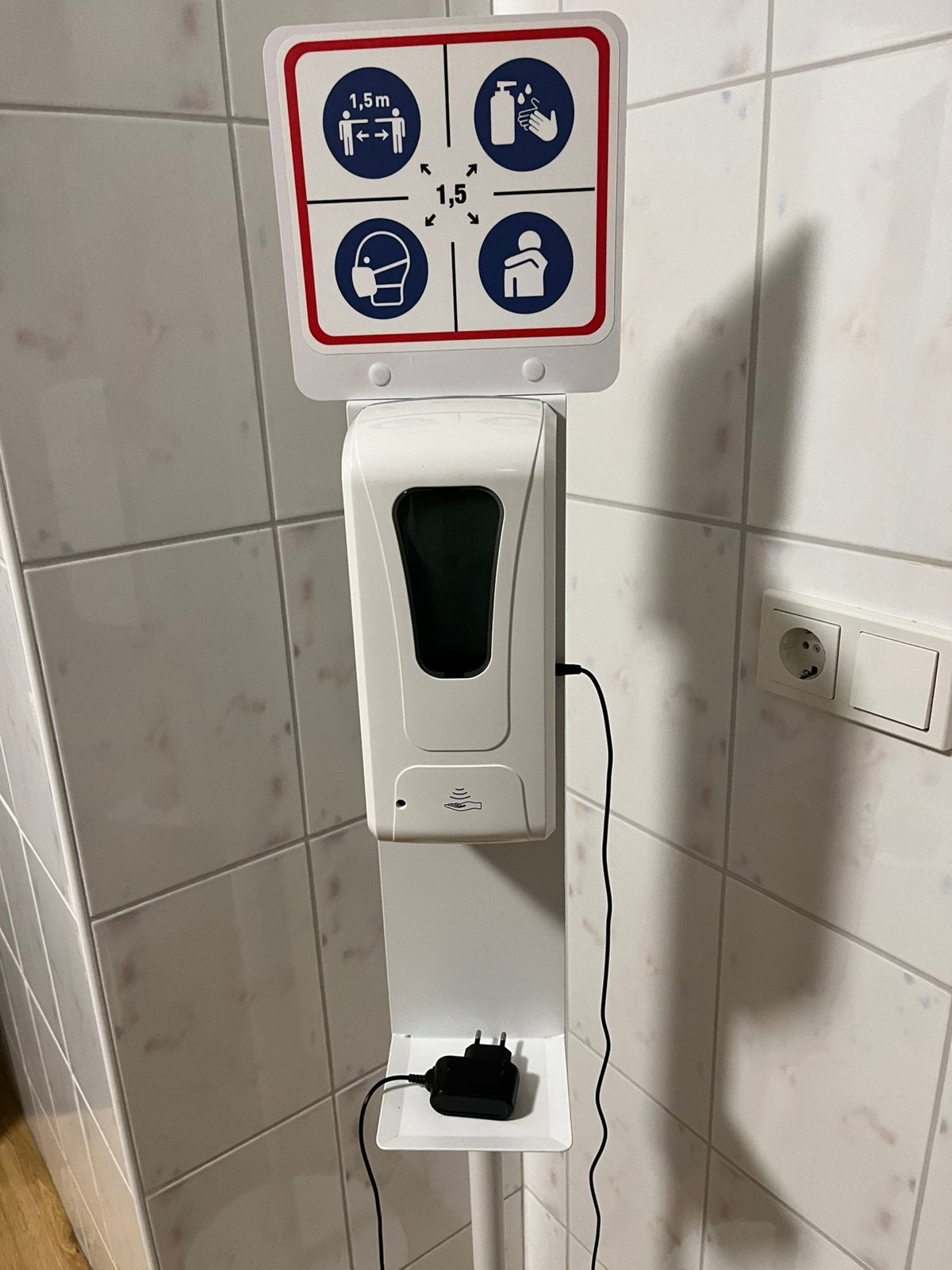 Automatische desinfectie zuil, Huis en Inrichting, Ophalen