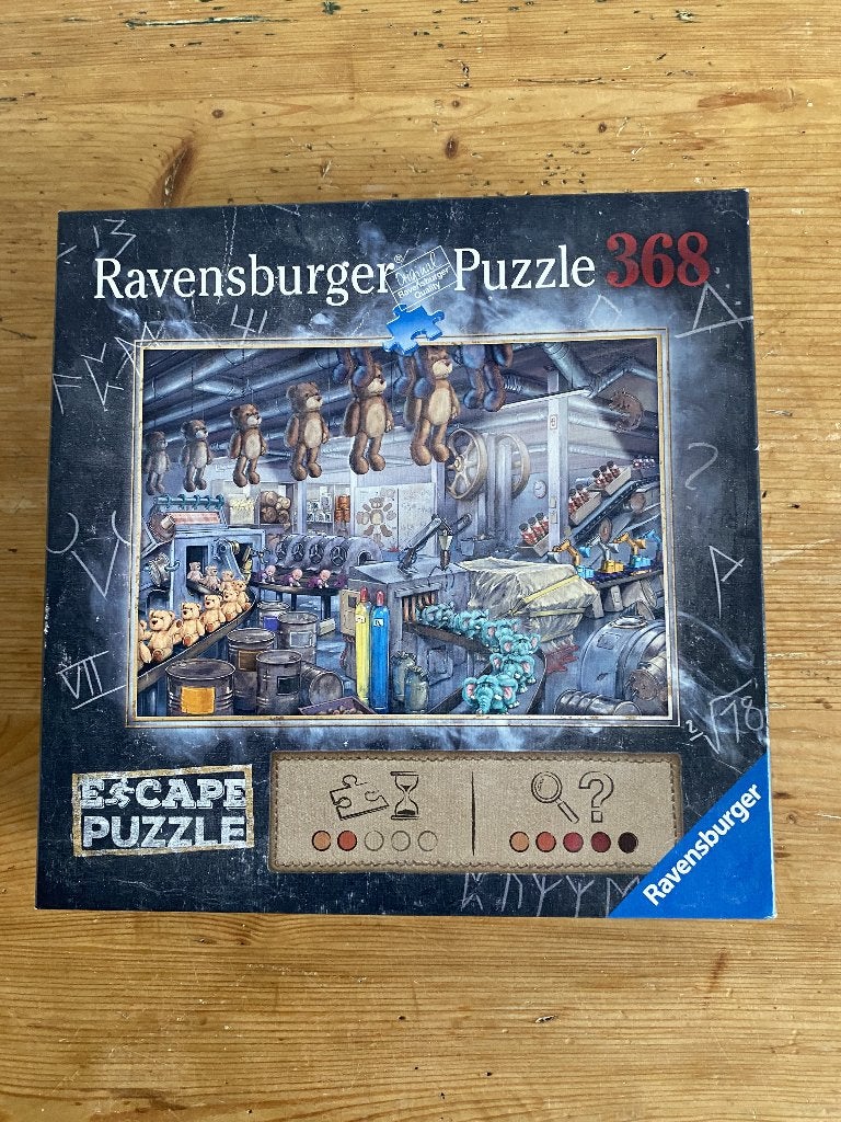 Ravensburger Escape Puzzel 368 XL stukjes: Speelgoedfabriek, Ophalen of Verzenden, Minder dan 500 stukjes, Zo goed als nieuw