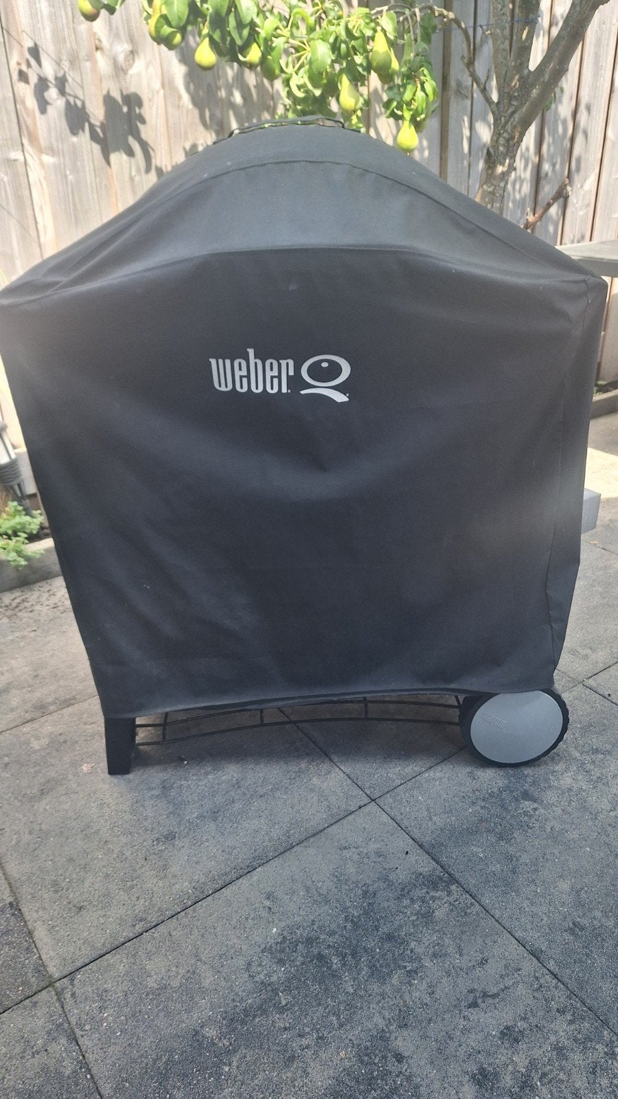 Weber Q320 gasbarbecue met onderstel en hoes, Ophalen, Gebruikt, Weber