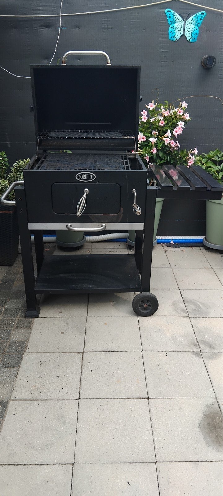 Boretti houtskoolbarbecue met afdekzeil en accessoires, Ophalen, Gebruikt, Boretti