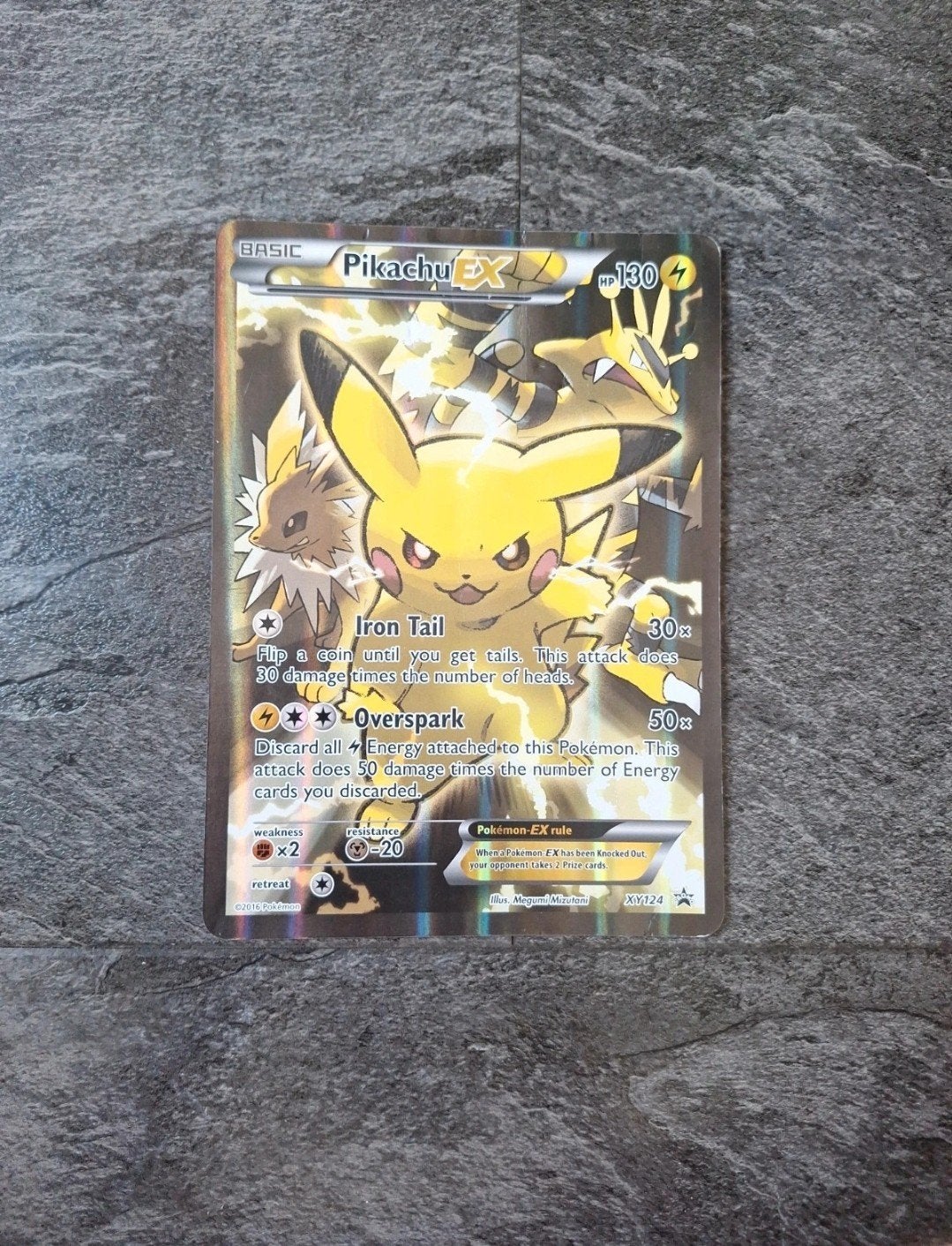 Pikachu EX XY124 Pokémon Kaart jumbo oversized grote kaart, Ophalen of Verzenden, Gebruikt, Losse kaart